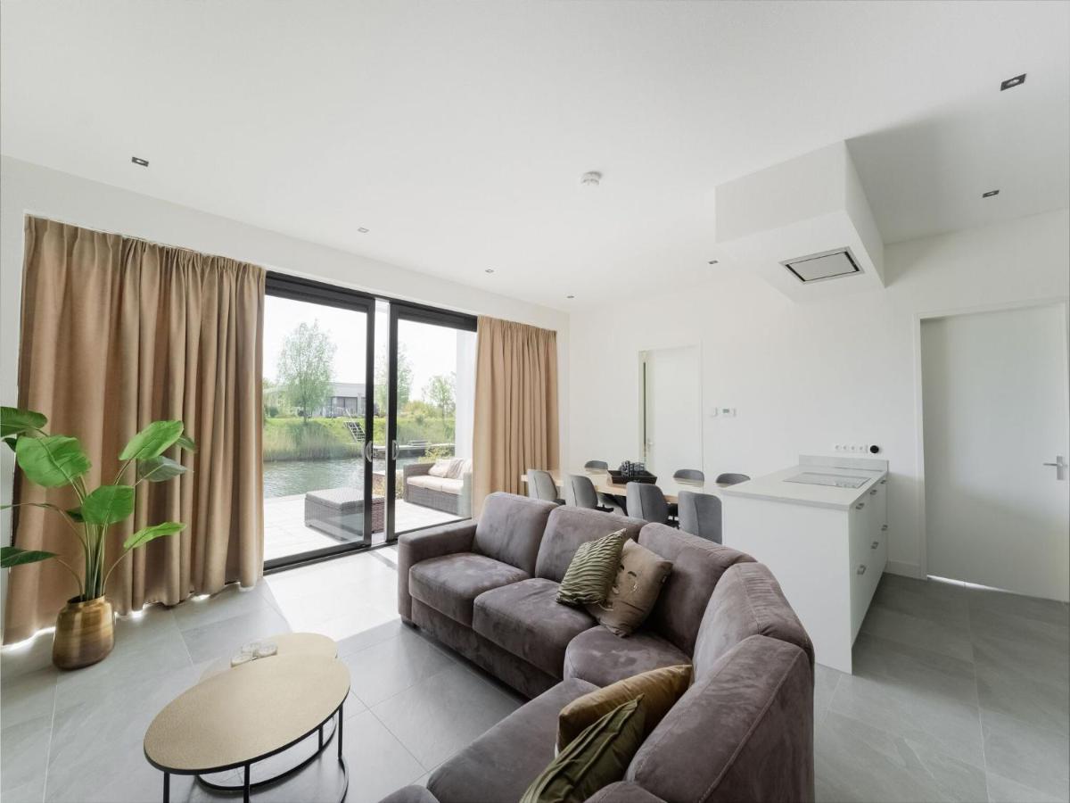 Swanky Villa In Zeewolde With Garden Esterno foto
