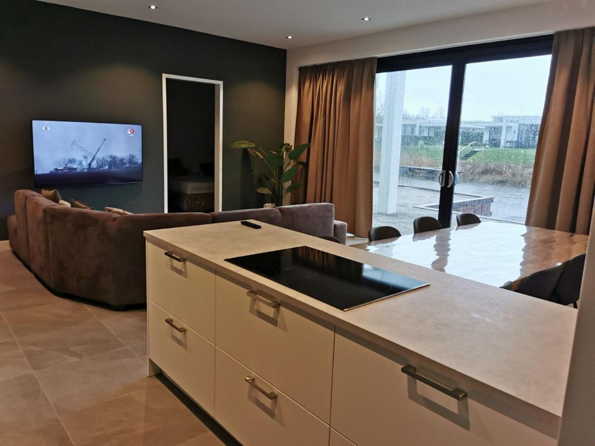Swanky Villa In Zeewolde With Garden Esterno foto